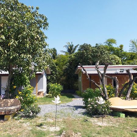 Baan Hin Sai Suay Hotel Nong Sarai Luaran gambar
