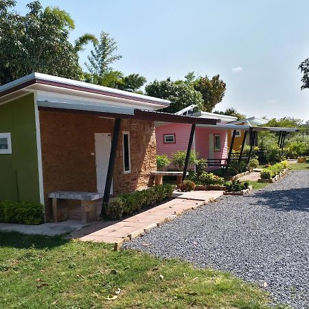 Baan Hin Sai Suay Hotel Nong Sarai Luaran gambar