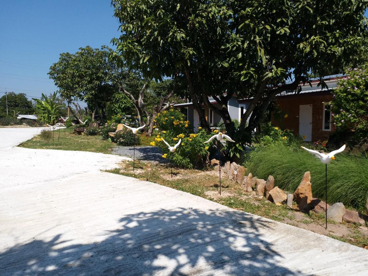 Baan Hin Sai Suay Hotel Nong Sarai Luaran gambar